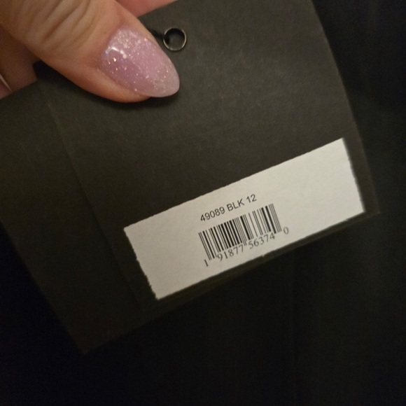 NWT Mac Duggal Elegant Black One-Shoulder Gown - Picture 5 of 6